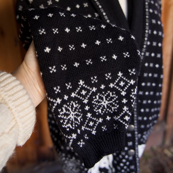 Vintage Pendleton 100% Virgin Wool Reindeer Snowflake Cardigan Sweater Woman's L - Picture 4 of 17